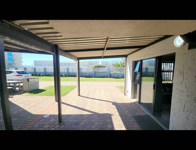 2 BEDROOM TOWNHOUSE FOR SALE IN DIAZ BEACH